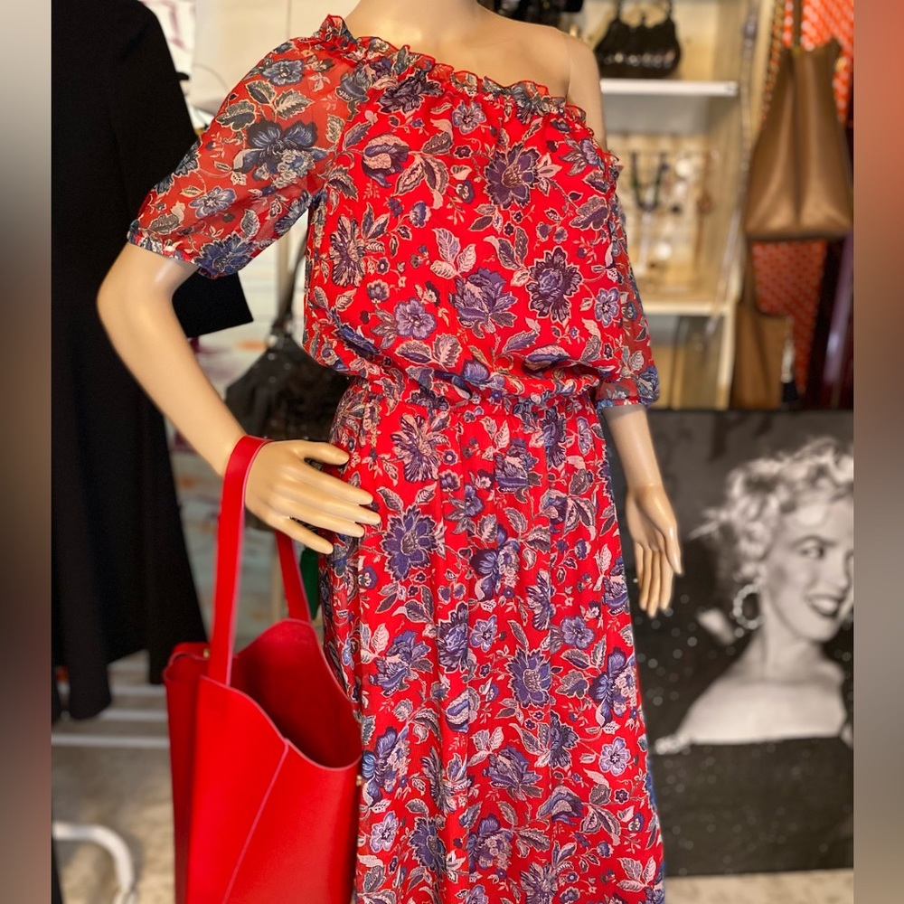 082R Red floral dress size S-M